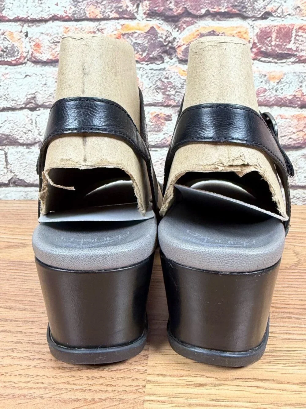 Dansko Leather Wedge Sandals Arielle Black Women's Sz 40 -9.5/10 Buckle Comfort